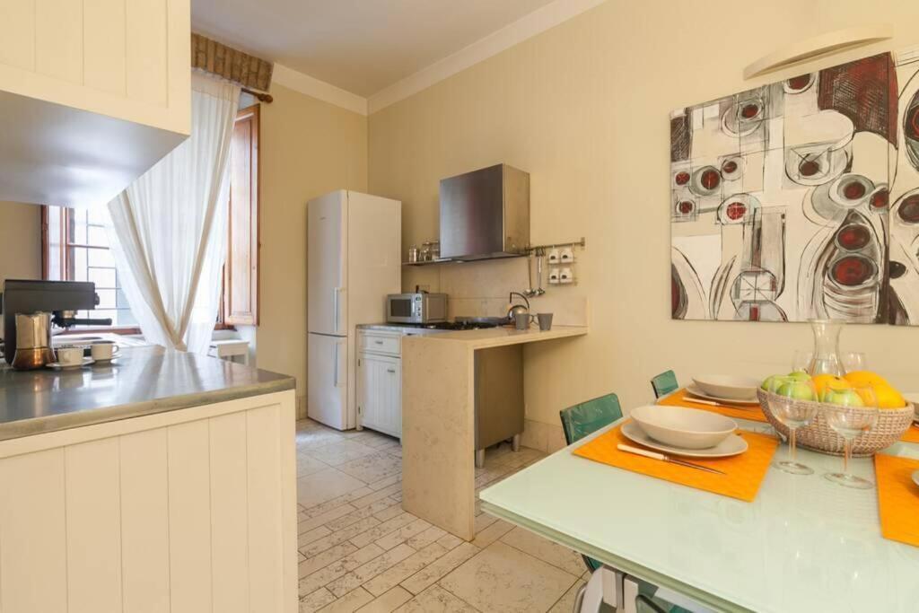 Borgo Pio - Quite And Spacious Apt Рим Экстерьер фото